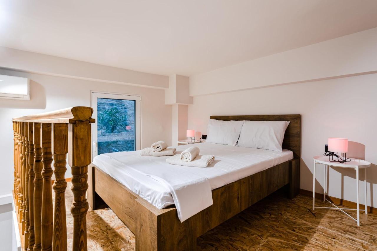 Uncover Kalamata'S Hidden Gem - Cosy City Nest 외부 사진