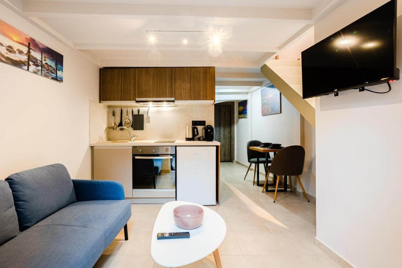 Uncover Kalamata'S Hidden Gem - Cosy City Nest 외부 사진